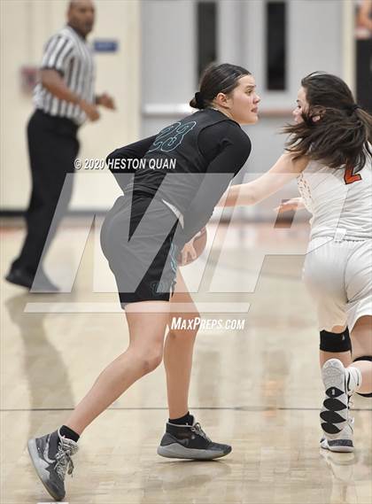 Thumbnail 2 in Huntington Beach vs. Aliso Niguel (CIF-SS D1 Playoff) photogallery.