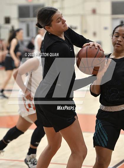 Thumbnail 1 in Huntington Beach vs. Aliso Niguel (CIF-SS D1 Playoff) photogallery.