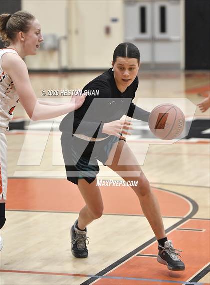 Thumbnail 3 in Huntington Beach vs. Aliso Niguel (CIF-SS D1 Playoff) photogallery.