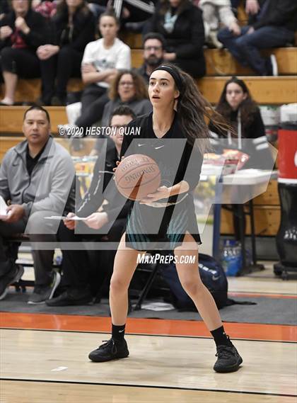 Thumbnail 2 in Huntington Beach vs. Aliso Niguel (CIF-SS D1 Playoff) photogallery.