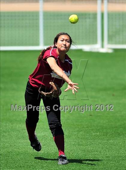 Thumbnail 3 in La Canada vs. Beaumont (CIF SS D5 Final) photogallery.