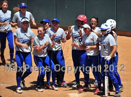 Thumbnail 3 in La Canada vs. Beaumont (CIF SS D5 Final) photogallery.
