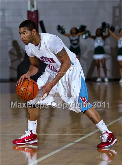 Thumbnail 2 in Fort Bend Hightower vs Madison [James] (UIL 5A Regional Semifinal) photogallery.