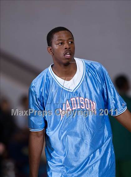 Thumbnail 2 in Fort Bend Hightower vs Madison [James] (UIL 5A Regional Semifinal) photogallery.