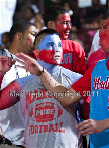 Thumbnail 2 in Fort Bend Hightower vs Madison [James] (UIL 5A Regional Semifinal) photogallery.