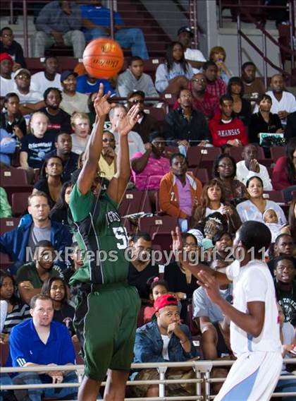 Thumbnail 3 in Fort Bend Hightower vs Madison [James] (UIL 5A Regional Semifinal) photogallery.
