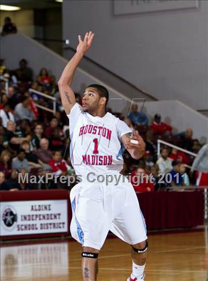 Thumbnail 1 in Fort Bend Hightower vs Madison [James] (UIL 5A Regional Semifinal) photogallery.