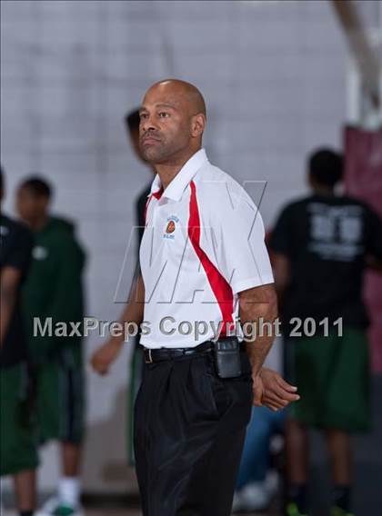 Thumbnail 1 in Fort Bend Hightower vs Madison [James] (UIL 5A Regional Semifinal) photogallery.