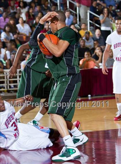 Thumbnail 1 in Fort Bend Hightower vs Madison [James] (UIL 5A Regional Semifinal) photogallery.