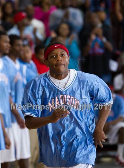 Thumbnail 2 in Fort Bend Hightower vs Madison [James] (UIL 5A Regional Semifinal) photogallery.