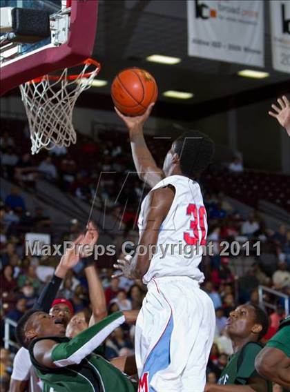 Thumbnail 1 in Fort Bend Hightower vs Madison [James] (UIL 5A Regional Semifinal) photogallery.