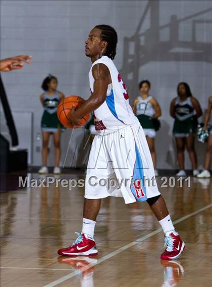 Thumbnail 3 in Fort Bend Hightower vs Madison [James] (UIL 5A Regional Semifinal) photogallery.