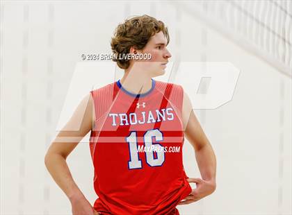 Thumbnail 3 in Eaglecrest vs. Fountain-Fort Carson (CHSAA 5A Round 1) photogallery.