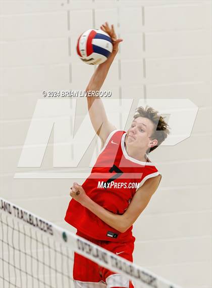 Thumbnail 2 in Eaglecrest vs. Fountain-Fort Carson (CHSAA 5A Round 1) photogallery.