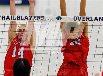 Thumbnail 1 in Eaglecrest vs. Fountain-Fort Carson (CHSAA 5A Round 1) photogallery.