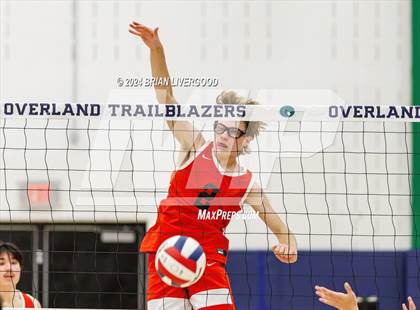 Thumbnail 2 in Eaglecrest vs. Fountain-Fort Carson (CHSAA 5A Round 1) photogallery.