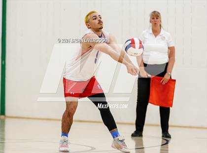 Thumbnail 3 in Eaglecrest vs. Fountain-Fort Carson (CHSAA 5A Round 1) photogallery.