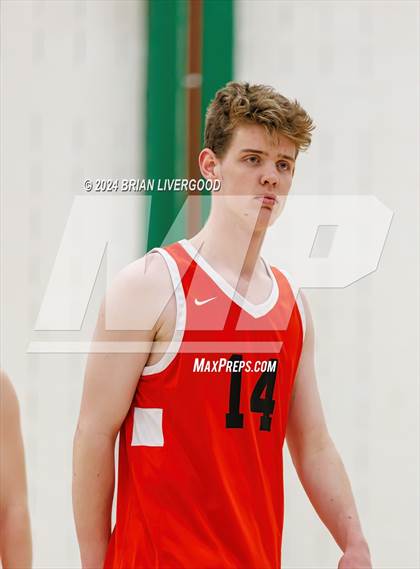 Thumbnail 2 in Eaglecrest vs. Fountain-Fort Carson (CHSAA 5A Round 1) photogallery.