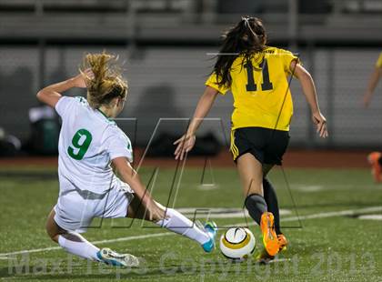 Thumbnail 2 in Woodinville vs. Inglemoor photogallery.