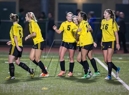 Thumbnail 1 in Woodinville vs. Inglemoor photogallery.