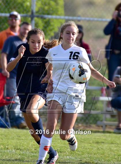 Thumbnail 3 in Aztec vs Piedra Vista (Aztec Invitational)  photogallery.
