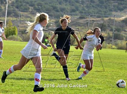 Thumbnail 2 in Aztec vs Piedra Vista (Aztec Invitational)  photogallery.