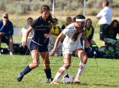 Thumbnail 2 in Aztec vs Piedra Vista (Aztec Invitational)  photogallery.