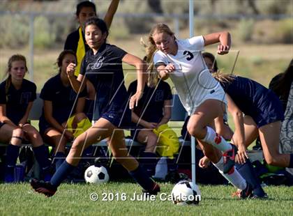Thumbnail 3 in Aztec vs Piedra Vista (Aztec Invitational)  photogallery.