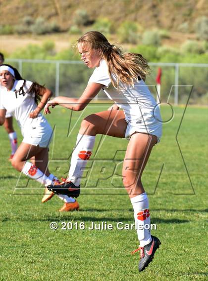 Thumbnail 3 in Aztec vs Piedra Vista (Aztec Invitational)  photogallery.