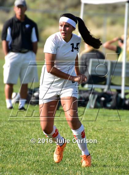 Thumbnail 3 in Aztec vs Piedra Vista (Aztec Invitational)  photogallery.