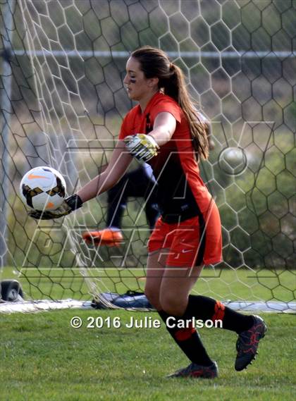 Thumbnail 2 in Aztec vs Piedra Vista (Aztec Invitational)  photogallery.