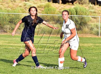 Thumbnail 2 in Aztec vs Piedra Vista (Aztec Invitational)  photogallery.