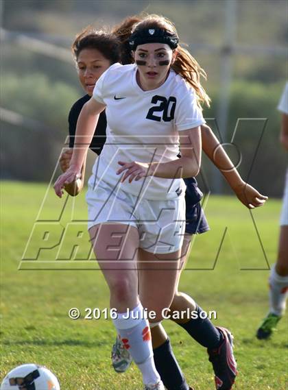 Thumbnail 3 in Aztec vs Piedra Vista (Aztec Invitational)  photogallery.