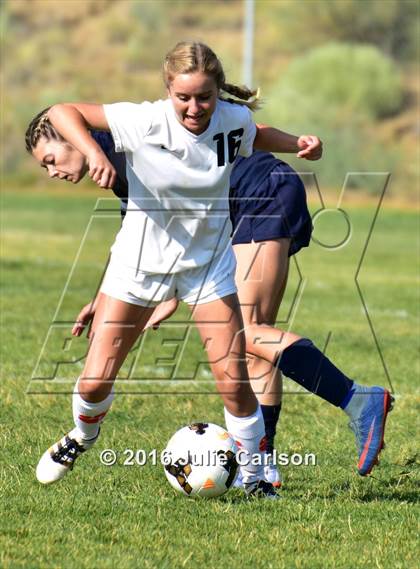 Thumbnail 2 in Aztec vs Piedra Vista (Aztec Invitational)  photogallery.