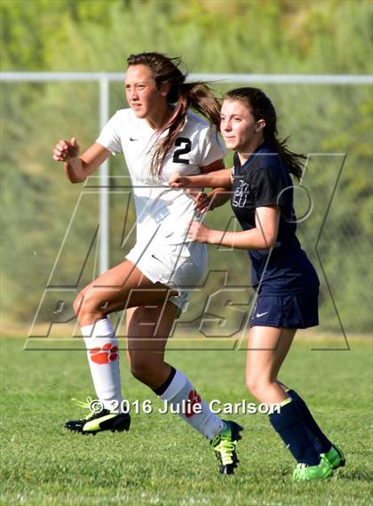 Thumbnail 2 in Aztec vs Piedra Vista (Aztec Invitational)  photogallery.