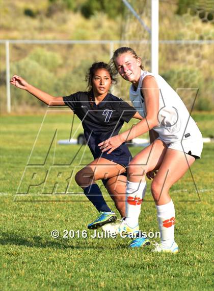 Thumbnail 3 in Aztec vs Piedra Vista (Aztec Invitational)  photogallery.