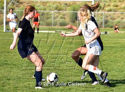 Thumbnail 2 in Aztec vs Piedra Vista (Aztec Invitational)  photogallery.