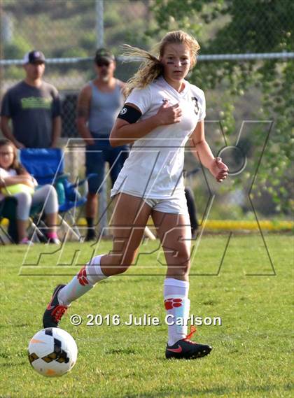 Thumbnail 3 in Aztec vs Piedra Vista (Aztec Invitational)  photogallery.