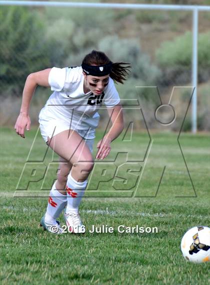 Thumbnail 3 in Aztec vs Piedra Vista (Aztec Invitational)  photogallery.