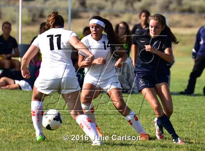 Thumbnail 3 in Aztec vs Piedra Vista (Aztec Invitational)  photogallery.