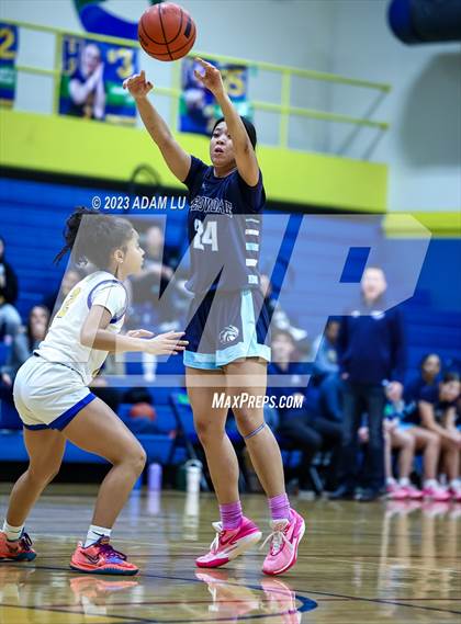Thumbnail 1 in Meadowdale @ Hazen photogallery.