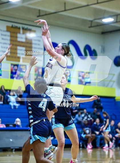Thumbnail 3 in Meadowdale @ Hazen photogallery.