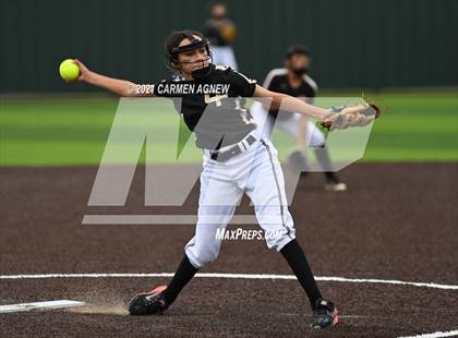 Thumbnail 3 in Cypress Woods vs Cypress Park  photogallery.