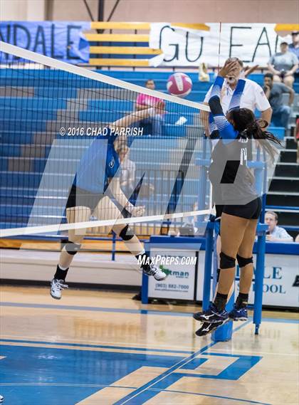 Thumbnail 3 in Rains vs. Henderson photogallery.