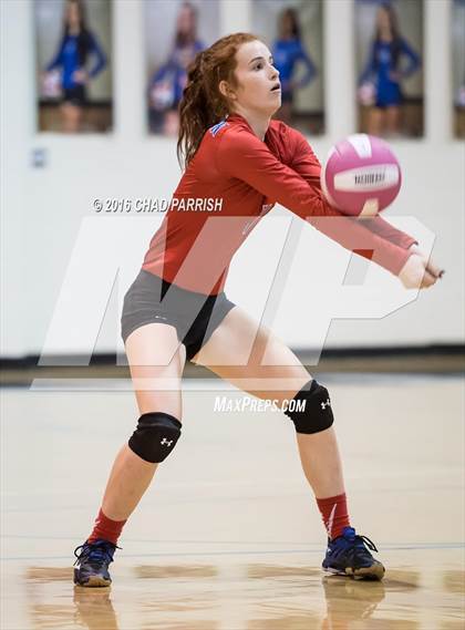 Thumbnail 3 in Rains vs. Henderson photogallery.