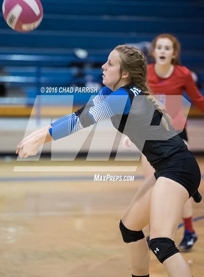Thumbnail 3 in Rains vs. Henderson photogallery.