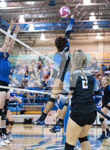 Thumbnail 1 in Rains vs. Henderson photogallery.