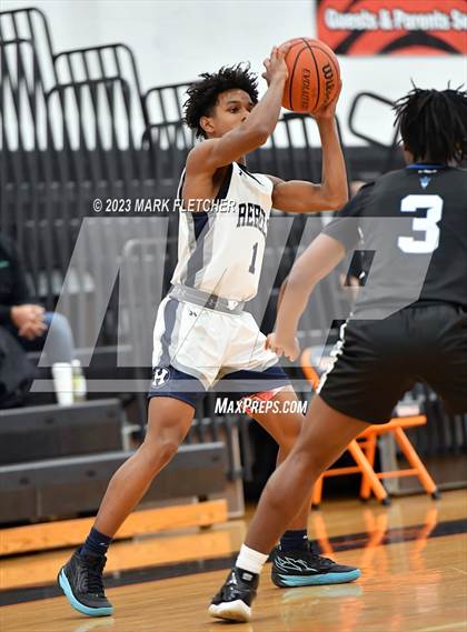 Thumbnail 2 in Howell vs Hammonton (Battle at Barnegat Showcase) photogallery.