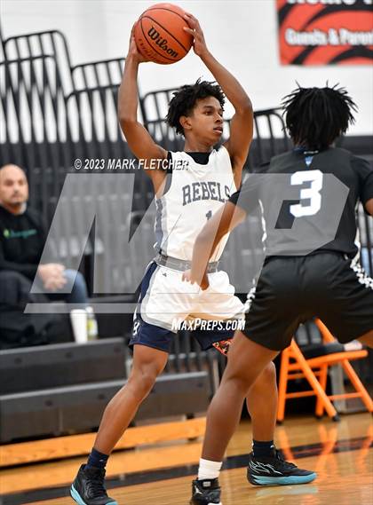 Thumbnail 3 in Howell vs Hammonton (Battle at Barnegat Showcase) photogallery.