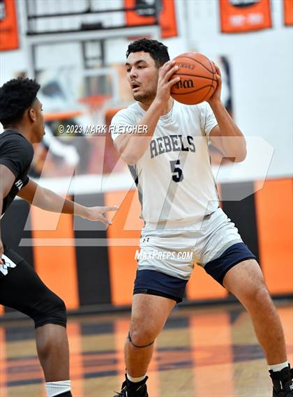 Thumbnail 1 in Howell vs Hammonton (Battle at Barnegat Showcase) photogallery.